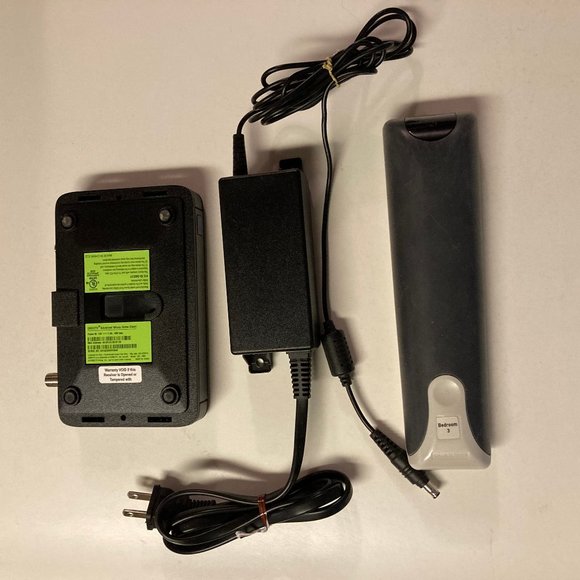 DirecTV Advanced Whole Home Client C51-500 & AC Adapter (EPS10R1-15) & Remote - Picture 2 of 10